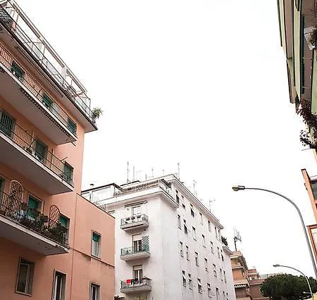 The Corner לינה וארוחת בוקר 4*