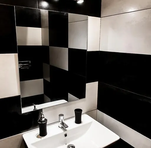 The Corner Couette-café